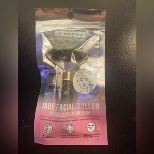 Jade face roller